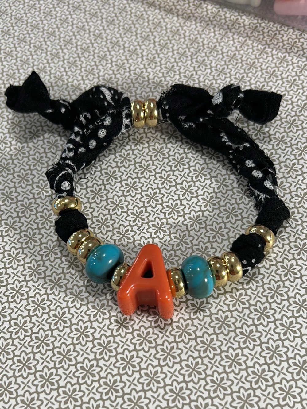 Personalized Black Band Bracelet with Chuncky beads